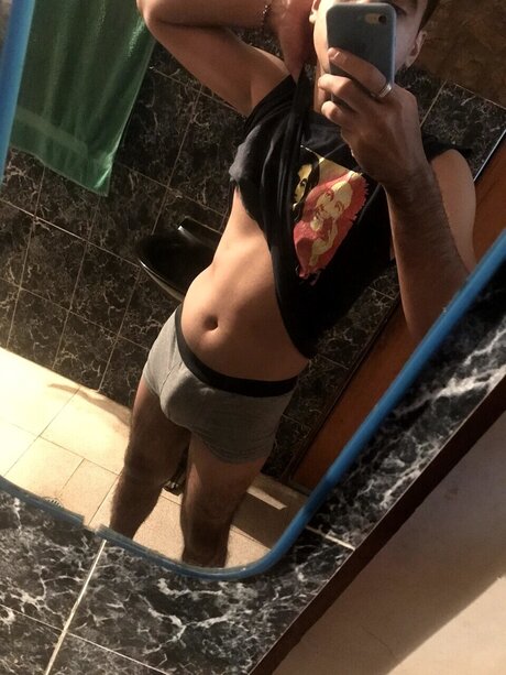 Foto di nudo di fuga di OnlyFans di Josh Snake