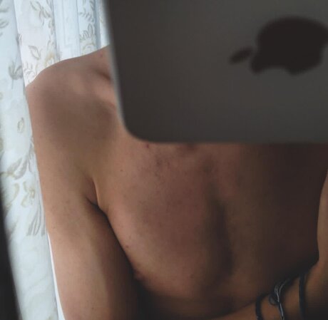 Foto di nudo di fuga di OnlyFans di 