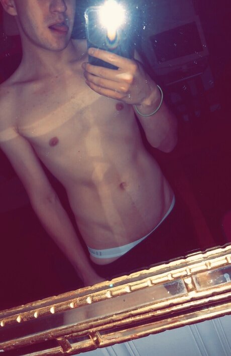 Foto di nudo di fuga di OnlyFans di Fadeddragon6795