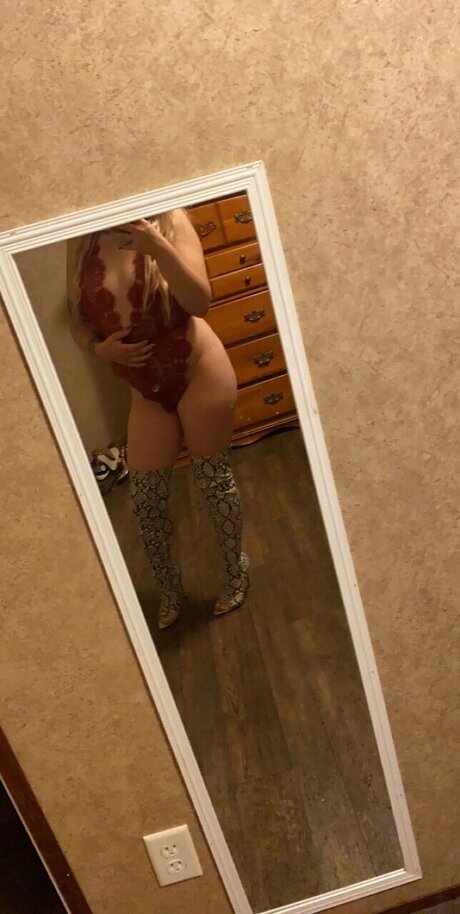 Foto di nudo di fuga di OnlyFans di Cassidyy Mariee