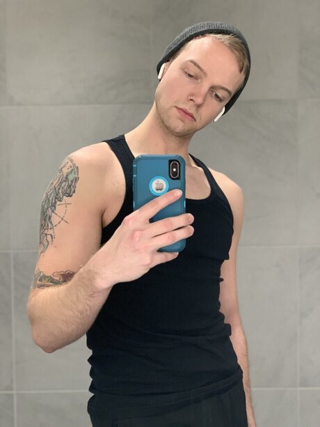 Foto di nudo di fuga di OnlyFans di Ty