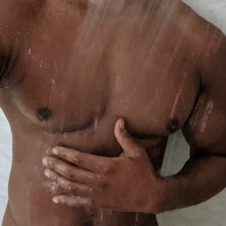 Foto di nudo di fuga di OnlyFans di Mysterious