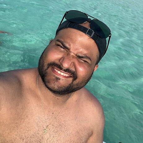 Foto di nudo di fuga di OnlyFans di Carlos