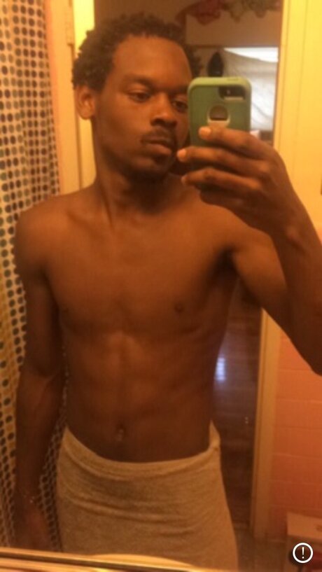 Foto di nudo di fuga di OnlyFans di Black Chocolate 