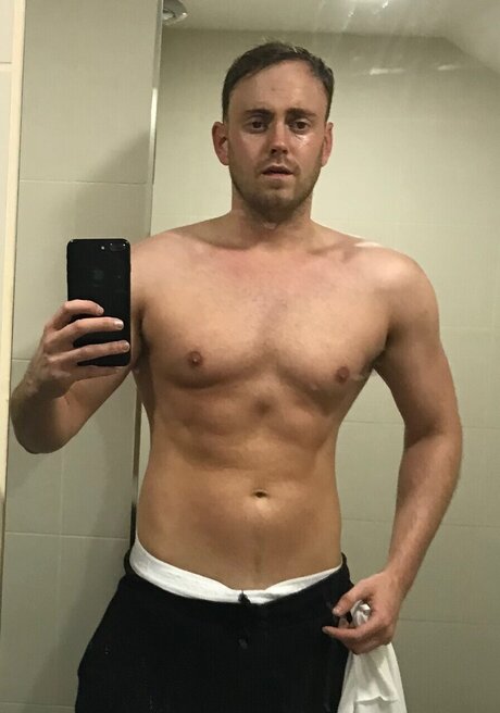 Foto di nudo di fuga di OnlyFans di Alex