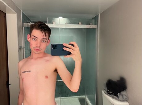 Foto di nudo di fuga di OnlyFans di 420michael