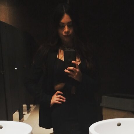 Foto di nudo di fuga di OnlyFans di Anahi Mireles