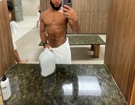Foto di nudo di fuga di OnlyFans di Tyson Durango