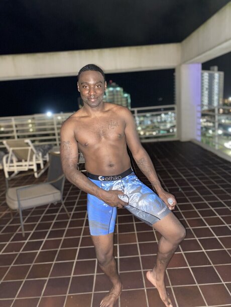 Foto di nudo di fuga di OnlyFans di Donking