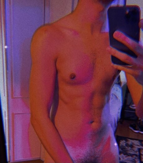 Foto di nudo di fuga di OnlyFans di The Kinky Twinky