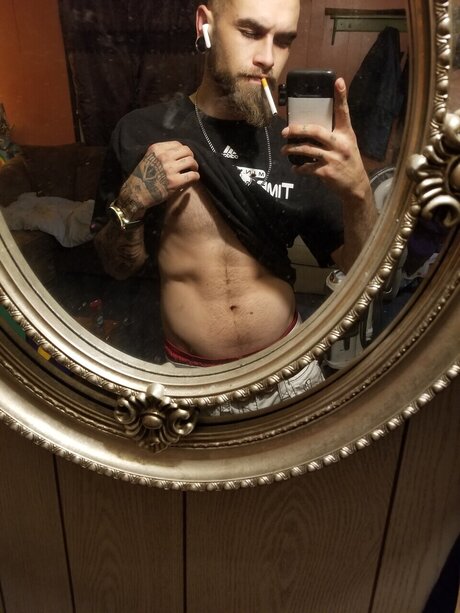 Foto di nudo di fuga di OnlyFans di Monster Moran