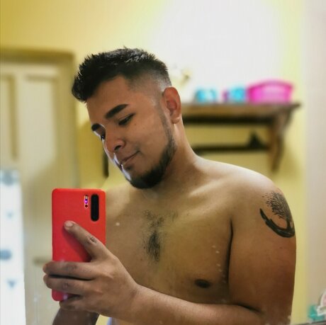 Foto di nudo di fuga di OnlyFans di Chaparrito Nalgon