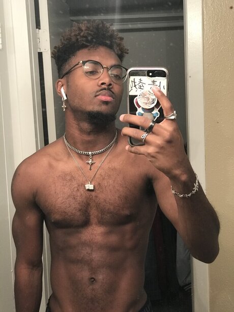 Foto di nudo di fuga di OnlyFans di Basedgodsavi