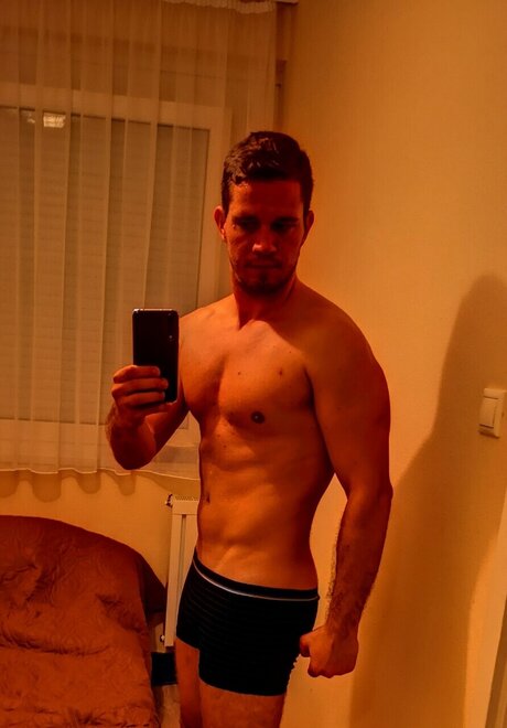 Foto di nudo di fuga di OnlyFans di Juliomontana