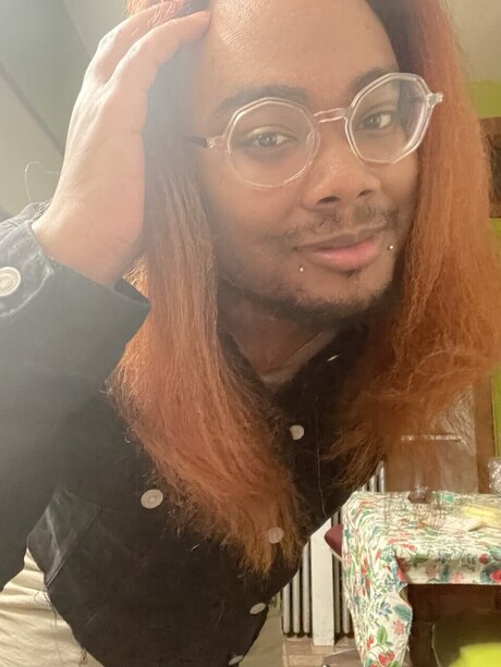 Foto di nudo di fuga di OnlyFans di My Tongue Speaks Storms