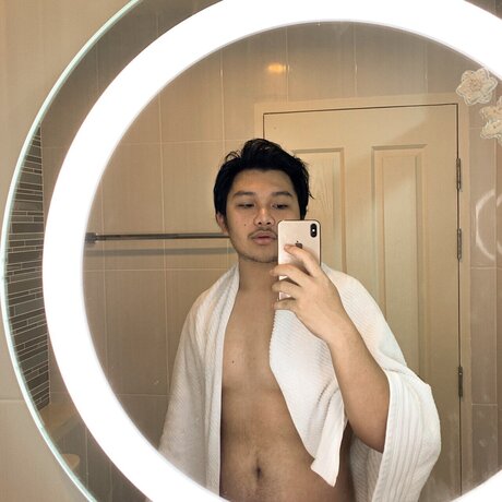 Foto di nudo di fuga di OnlyFans di Tinn