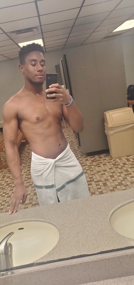 Foto di nudo di fuga di OnlyFans di Brian