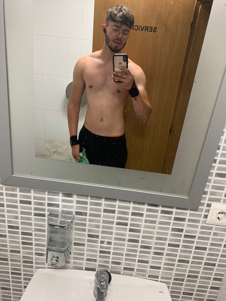 Foto di nudo di fuga di OnlyFans di Loreentx