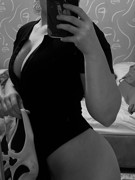 Foto di nudo di fuga di OnlyFans di Ghost