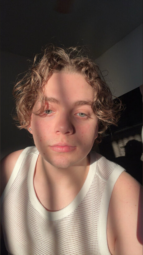 Foto di nudo di fuga di OnlyFans di Milliom