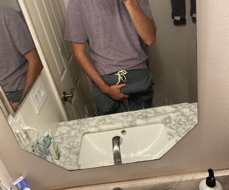 Foto di nudo di fuga di OnlyFans di Grant