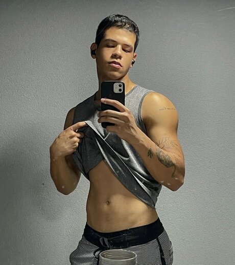 Foto di nudo di fuga di OnlyFans di Filipe Ojeda