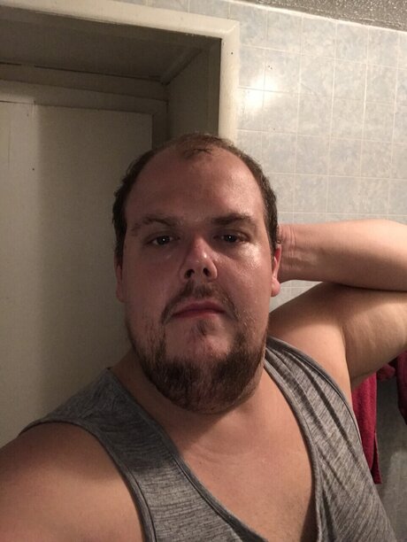 Foto di nudo di fuga di OnlyFans di Joshua Gore