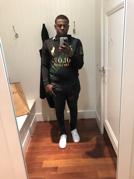 Foto di nudo di fuga di OnlyFans di Dray