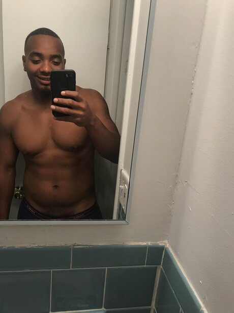 Foto di nudo di fuga di OnlyFans di Willie Culver