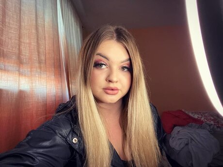 Foto di nudo di fuga di OnlyFans di B