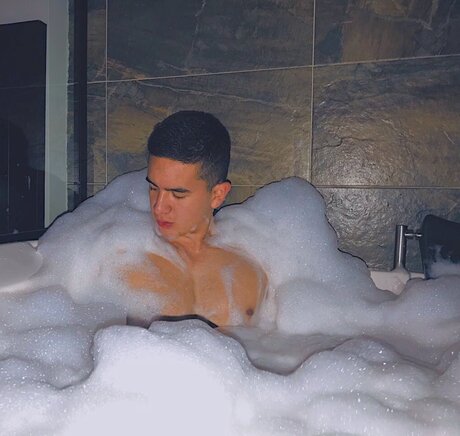 Foto di nudo di fuga di OnlyFans di Tadeo Garzon