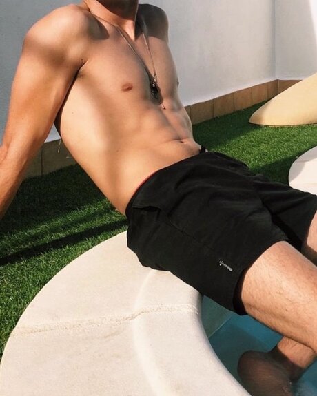 Foto di nudo di fuga di OnlyFans di Kinky Slave