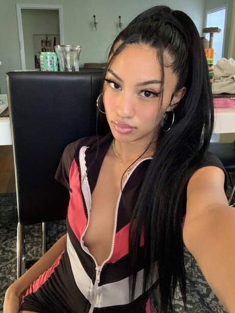 Foto di nudo di fuga di OnlyFans di Sweetii