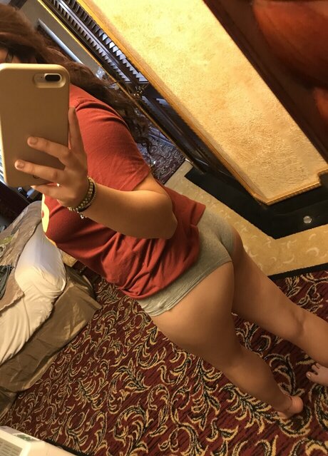 Foto di nudo di fuga di OnlyFans di Virgobaby
