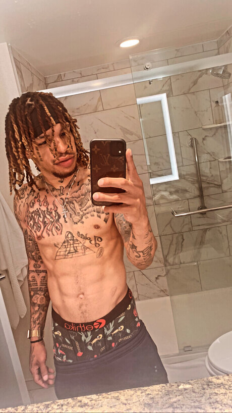 Foto di nudo di fuga di OnlyFans di Zaza