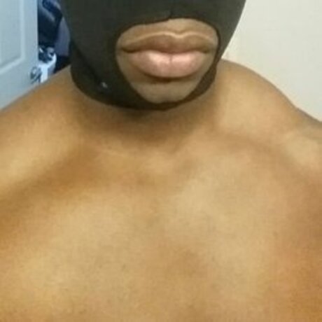 Foto di nudo di fuga di OnlyFans di Theebonyswitch