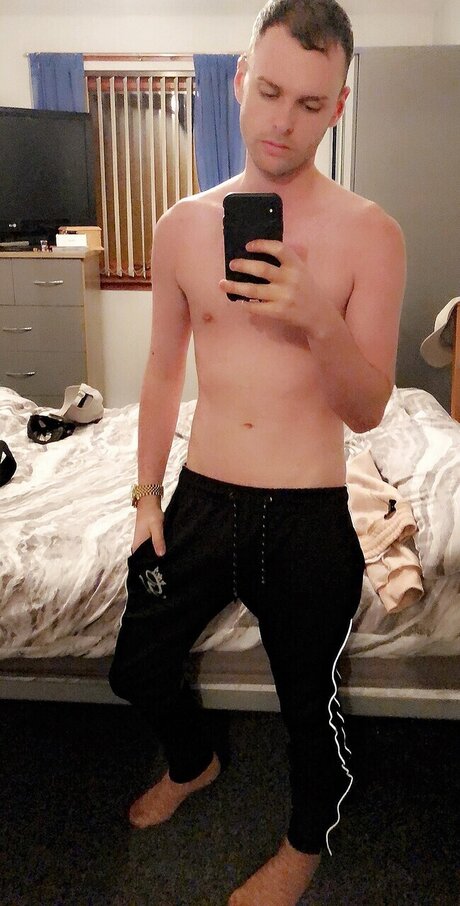 Foto di nudo di fuga di OnlyFans di Xxhunglad