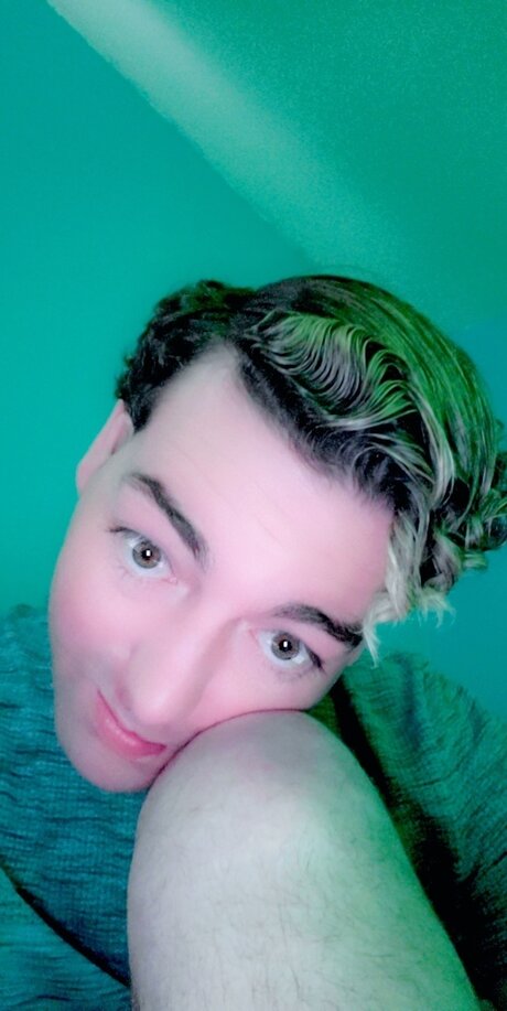 Foto di nudo di fuga di OnlyFans di Lovegreg