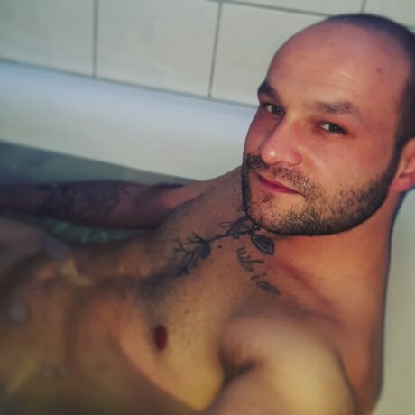 Foto di nudo di fuga di OnlyFans di Schneidermirko1988