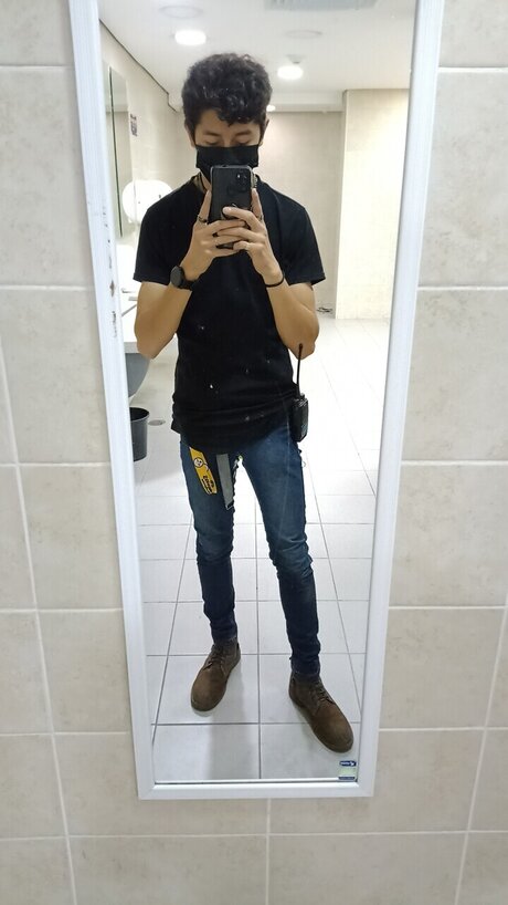 Foto di nudo di fuga di OnlyFans di Alejandro Dominguez