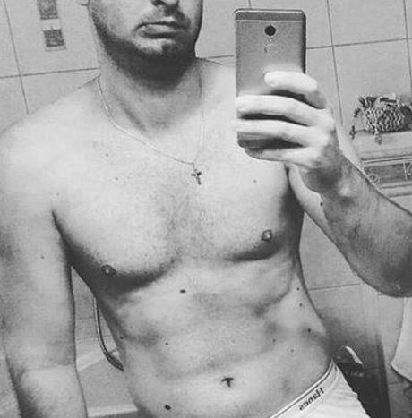 Foto di nudo di fuga di OnlyFans di Realny Realny