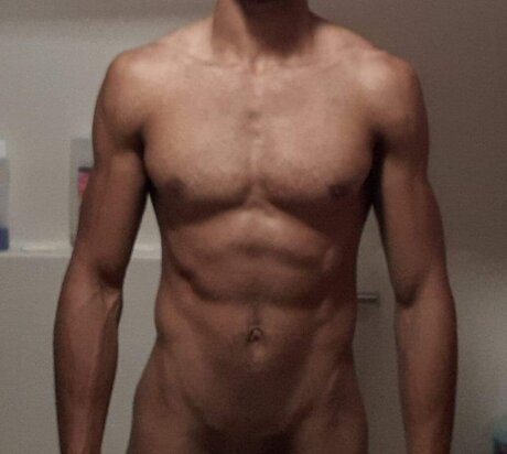 Foto di nudo di fuga di OnlyFans di Daddydarronbbc