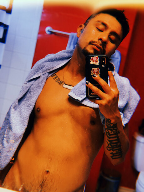 Foto di nudo di fuga di OnlyFans di Landbackbooty