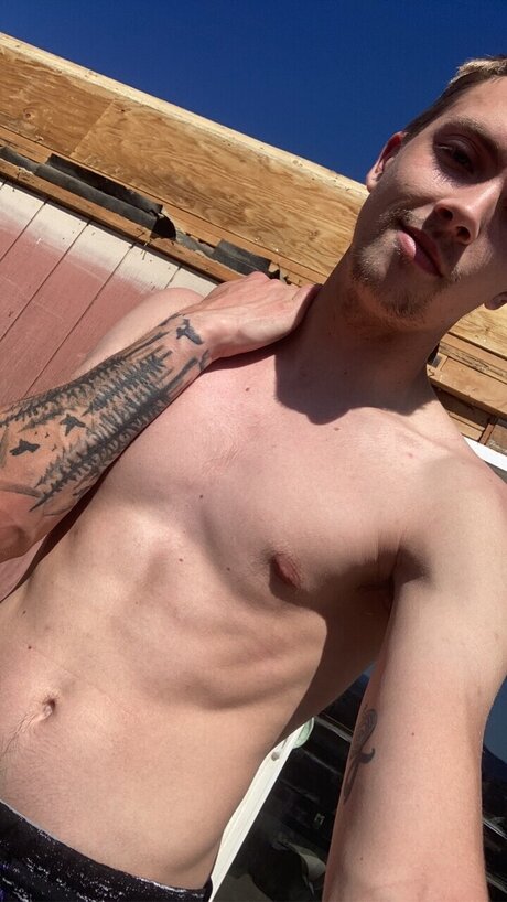 Foto di nudo di fuga di OnlyFans di Tony 