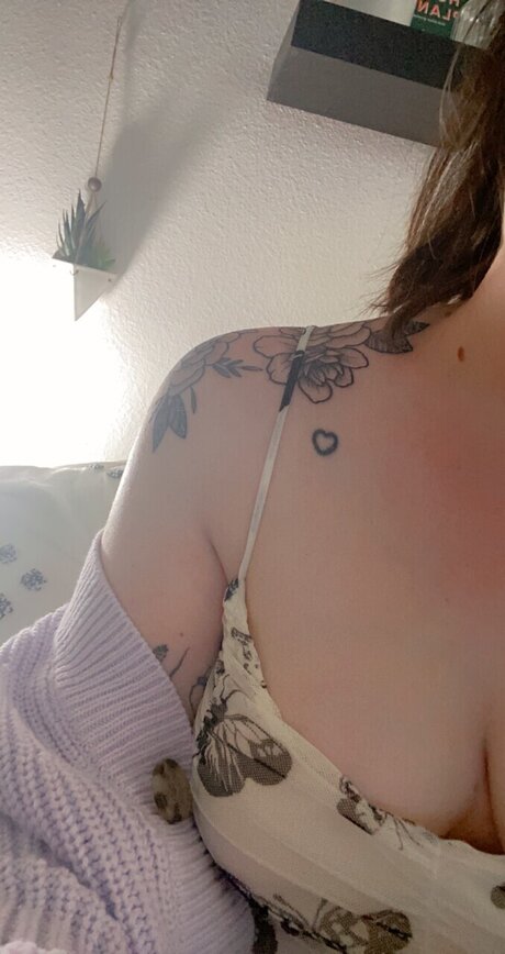 Foto di nudo di fuga di OnlyFans di Hazel