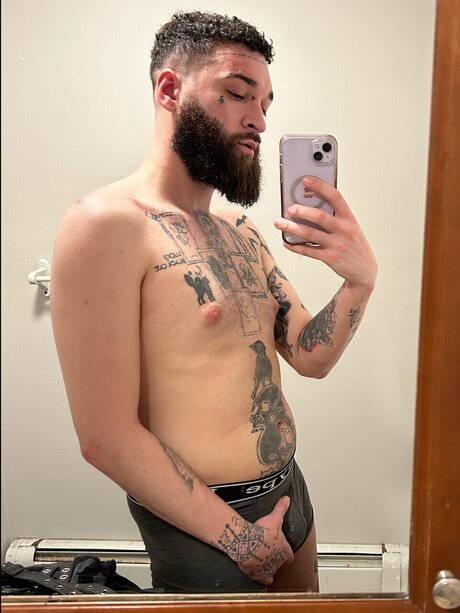 Foto di nudo di fuga di OnlyFans di Viktor