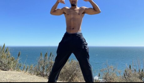 Foto di nudo di fuga di OnlyFans di Badass
