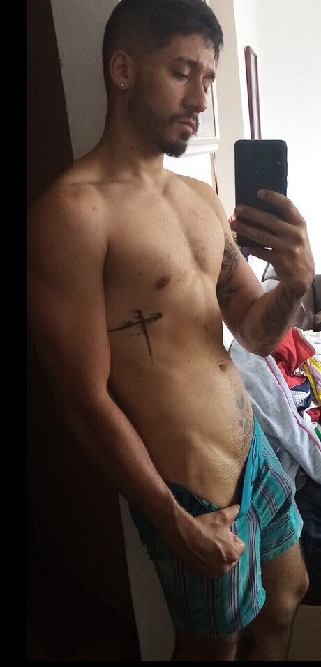Foto di nudo di fuga di OnlyFans di Andres