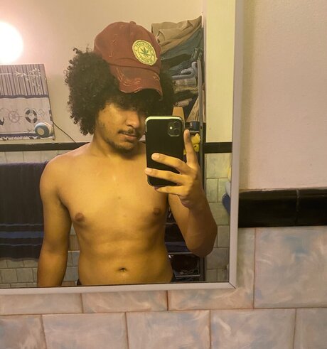 Foto di nudo di fuga di OnlyFans di Vibeworld