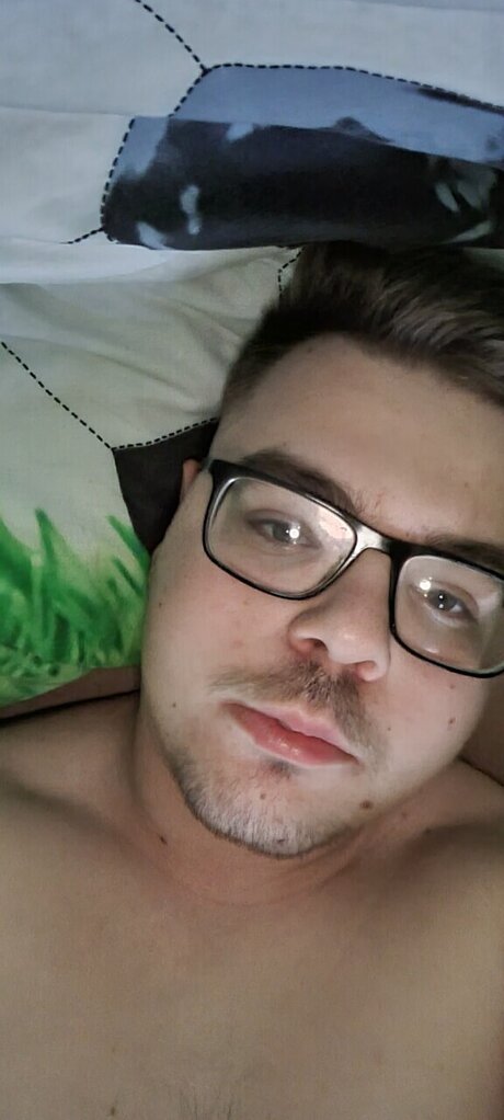 Foto di nudo di fuga di OnlyFans di Luke
